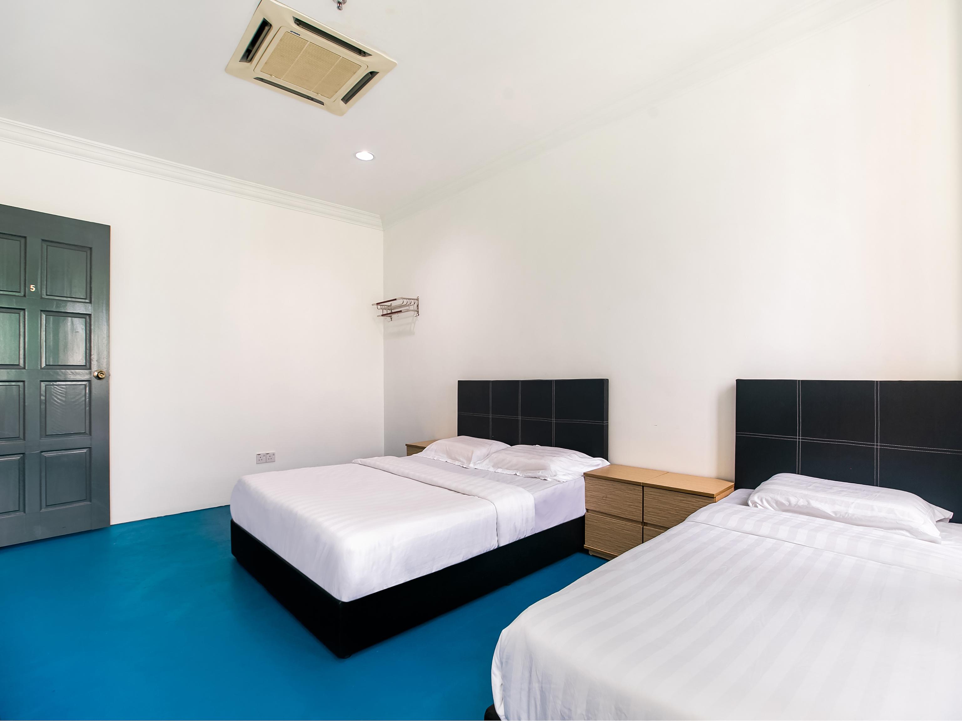 SPOT ON 89726 Capsule Inn Kota Kinabalu Exterior foto