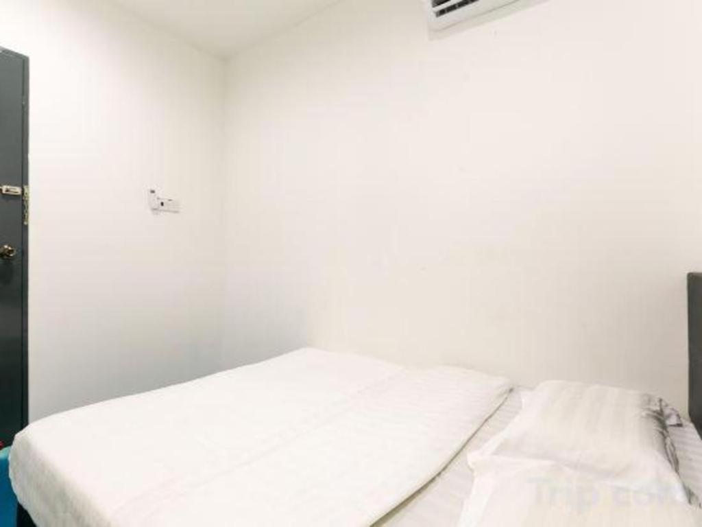 SPOT ON 89726 Capsule Inn Kota Kinabalu Exterior foto